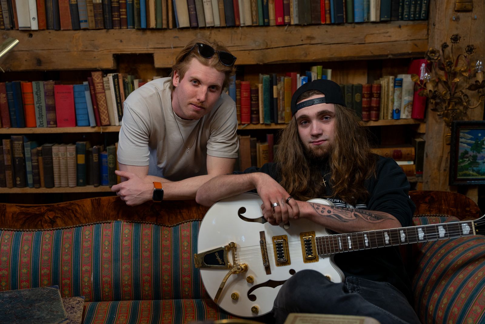 Cover – Neon Nights